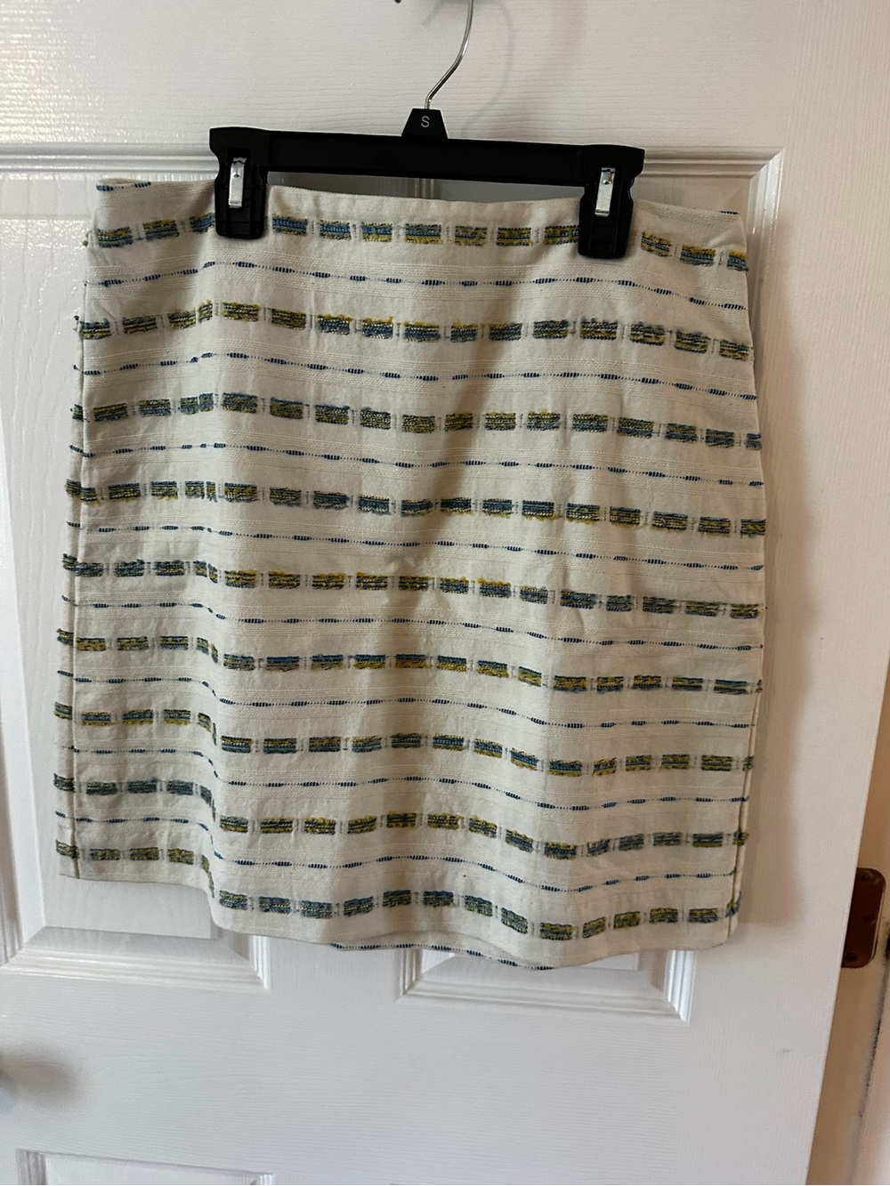 LOFT Cream skirt with Subtle Trim - Picture 2 of 5
